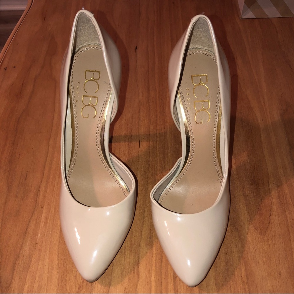 BCBG Nude Pump size 7.5
